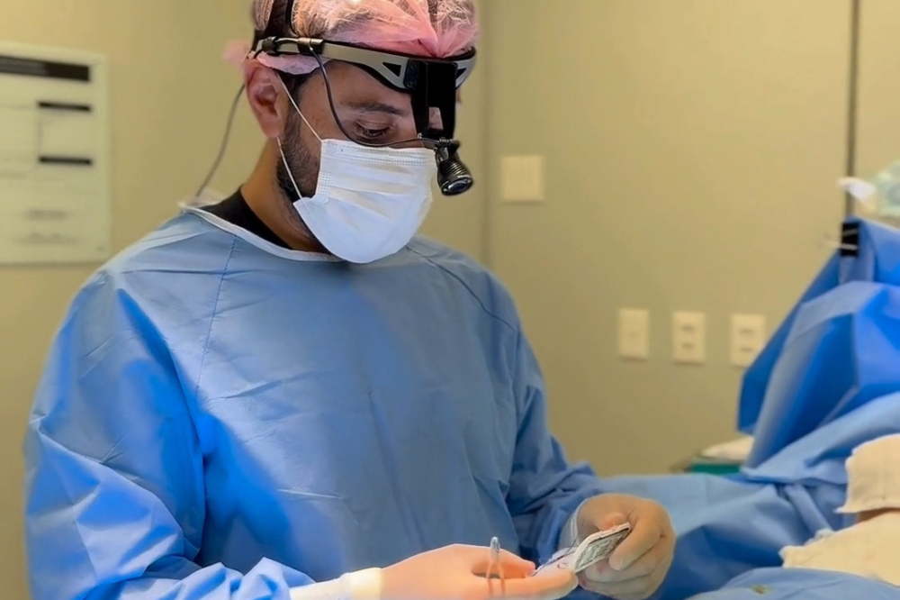 Mamoplastia de aumento: como é a recuperação, onde fica a cicatriz e como avaliar o antes e depois?